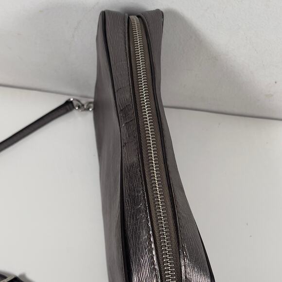 Michael Kors Zip Around Silver Metallic Textured Crossbody Bag Adj Strap - Picture 5 of 16